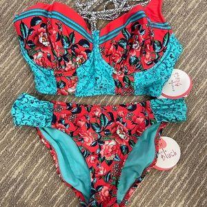 Profile by Gottex Shangri la 2 piece bikini. Top M DD/E bottom M